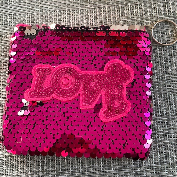 #7L Small Sequined Love Pouch Keychain - Picture 4 of 8